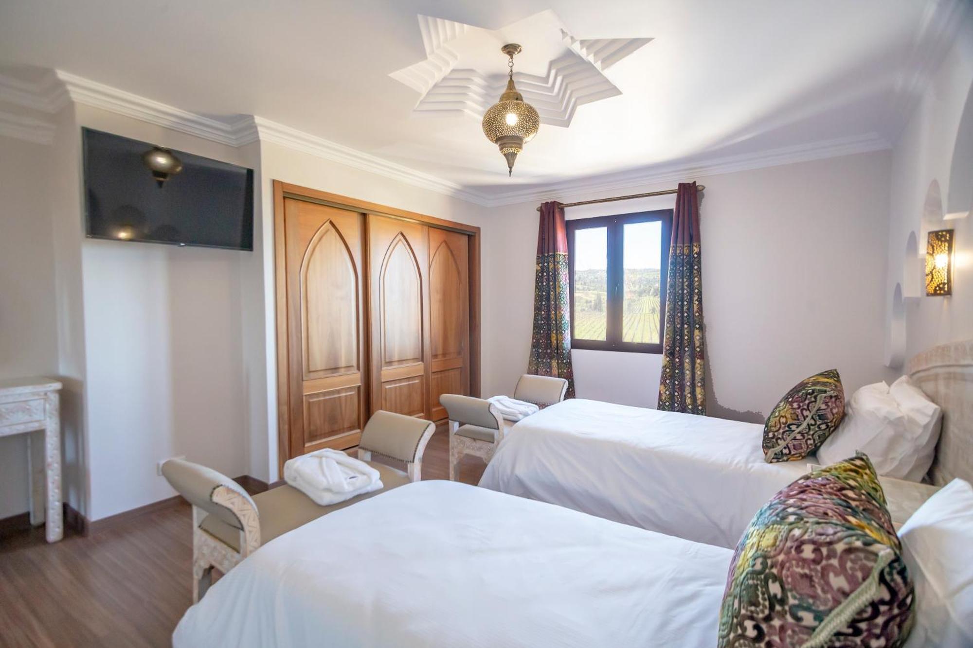 Al Karob Yoga Boutique Hotel Guia  Eksteriør billede